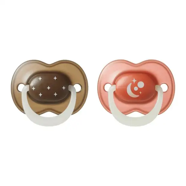 Tommee Tippee 2 Sucettes Nuit 18-36 mois Garçon – prix Maroc, livraison partout au Maroc